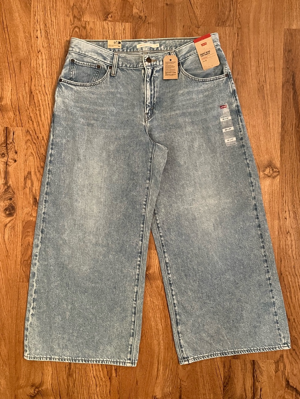 NWT Levi’s Middy Wide Leg Ankle Lightweight Jeans - Picture 4 of 13